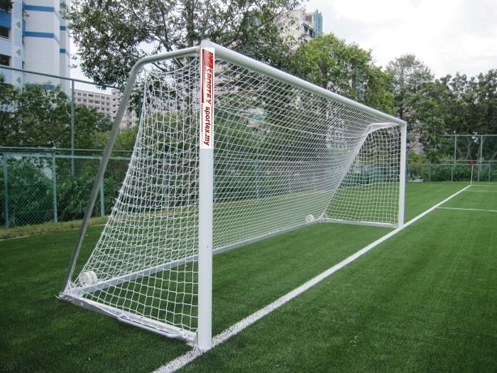 Football Goal Post White Coated (Senior) Dismantle - Spitzer 110050