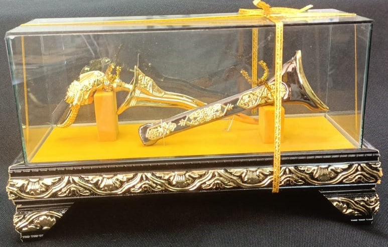 Cenderahati Kris Pewter - Casing 75 MQ